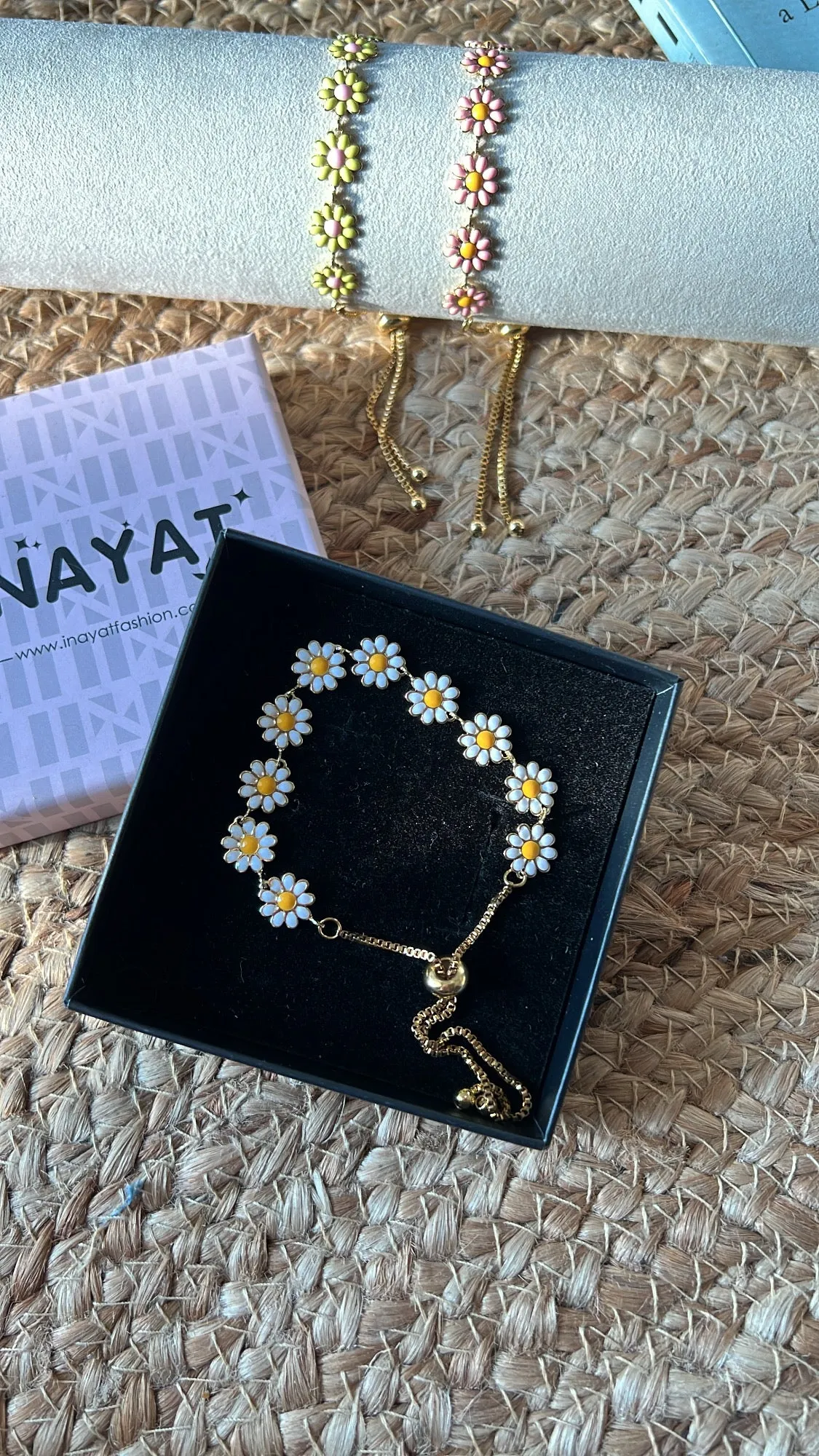 Daisy bracelets